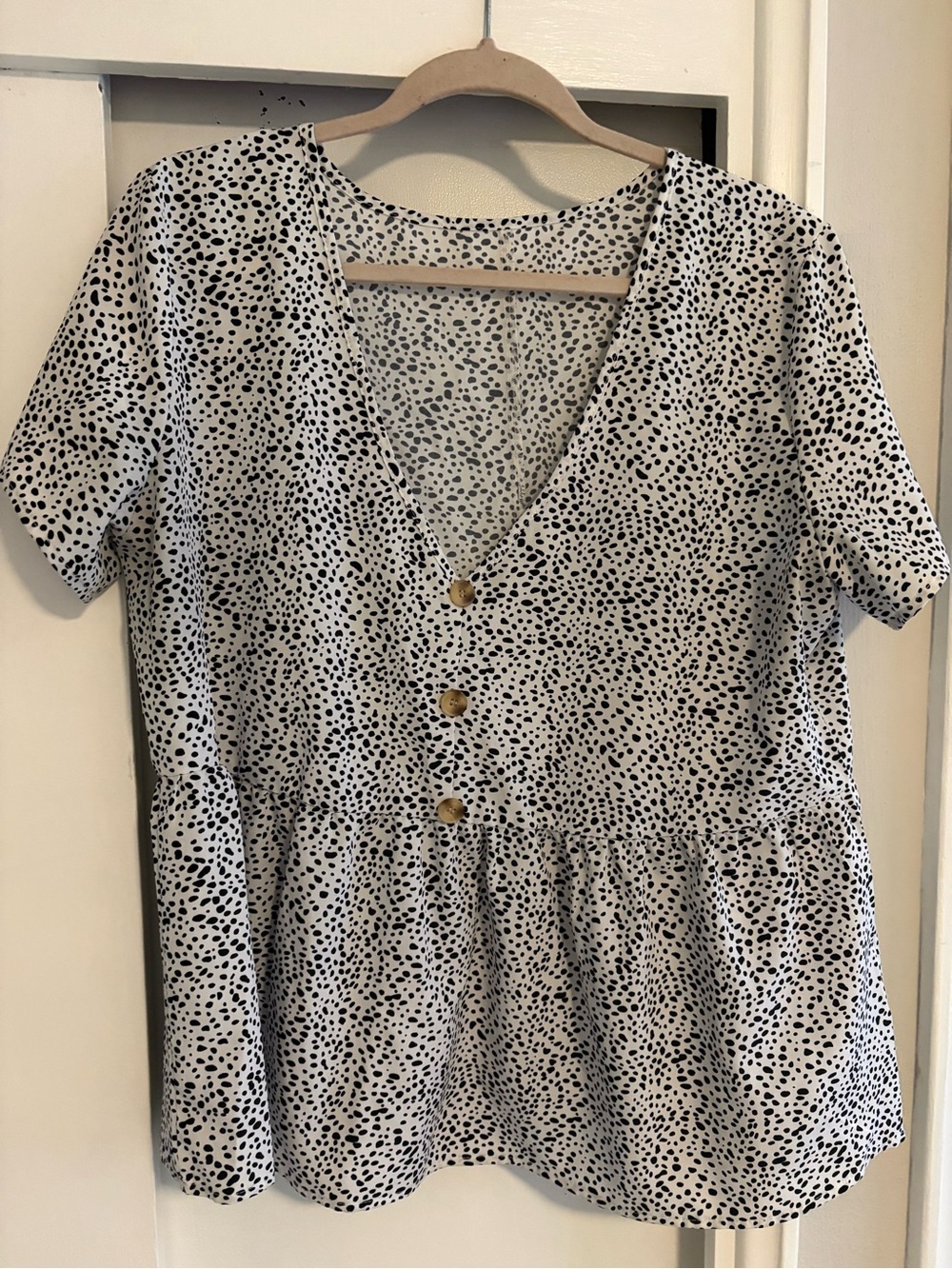 SHEIN Black & White Dalmatian Print V-Neck Button Peplum Top
